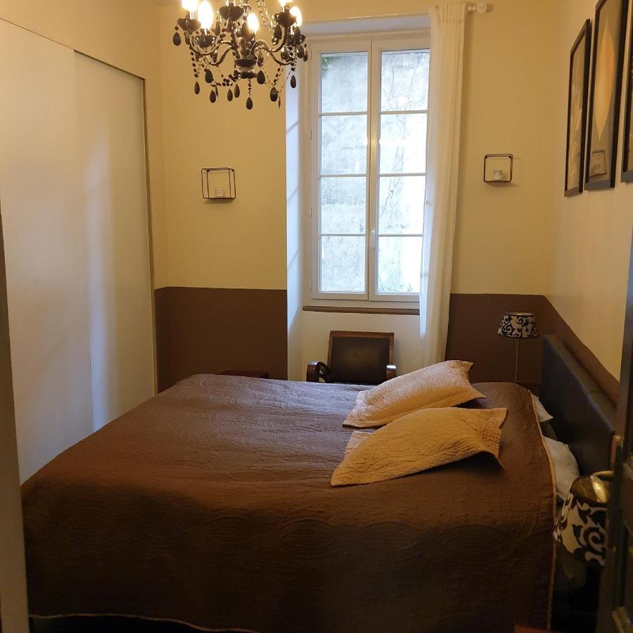 Appartement Intra Muros 8 Personnes Climatise Wifi Stationnement Facile Avignon Exterior photo