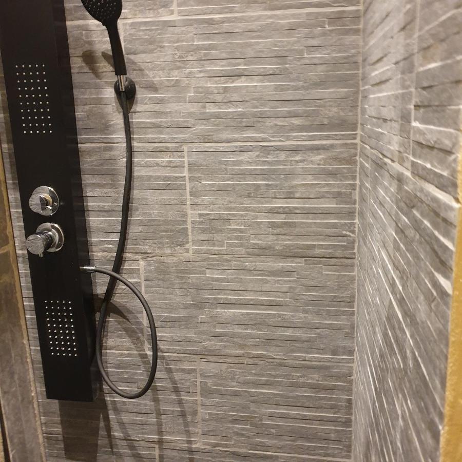 Appartement Intra Muros 8 Personnes Climatise Wifi Stationnement Facile Avignon Exterior photo